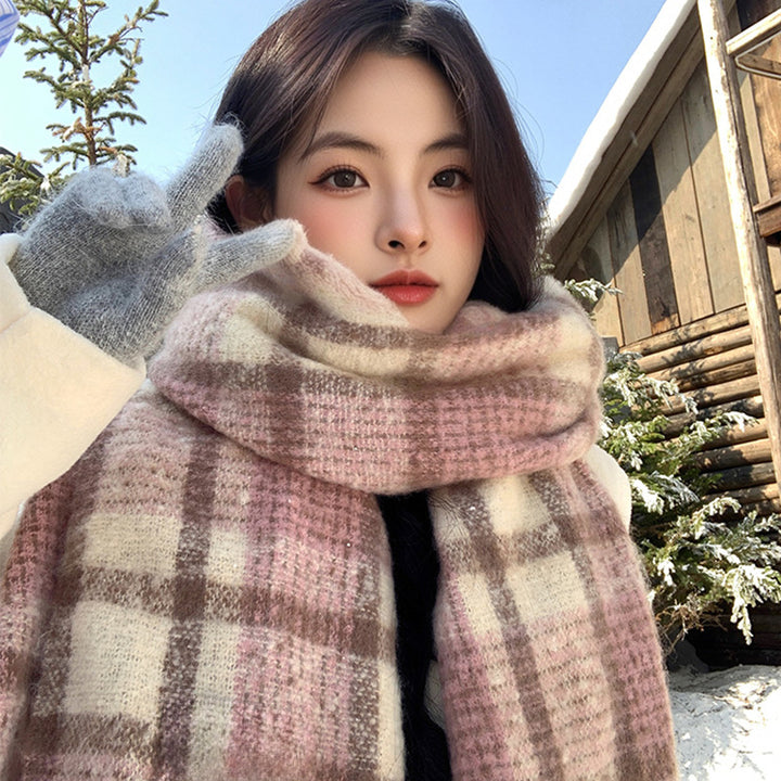 Checkered scarf, soft and warming, 190 cm