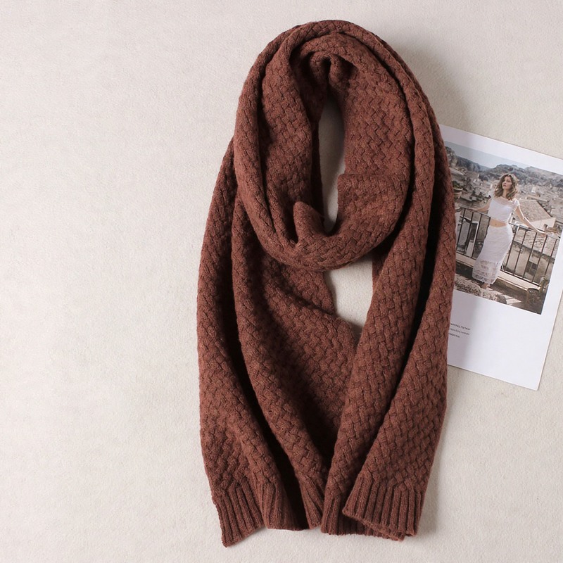 Knitted scarf made of pure merino wool, 185 cm