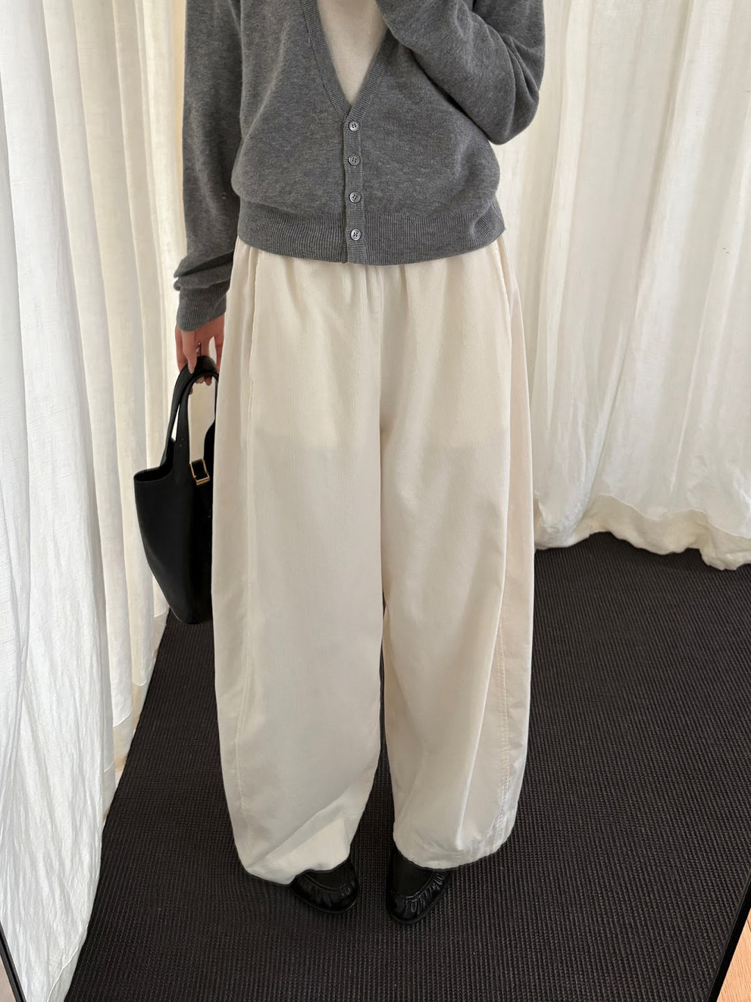 Women's corduroy pants with wide leg and elastic waistband