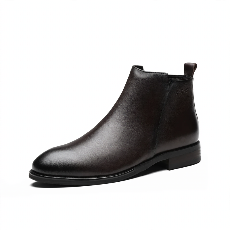 Fashionable men's leather boots