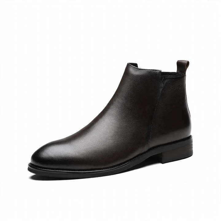 Fashionable men's leather boots