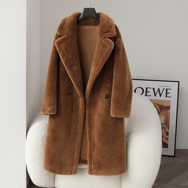 Relaxed women's winter coat made of virgin wool