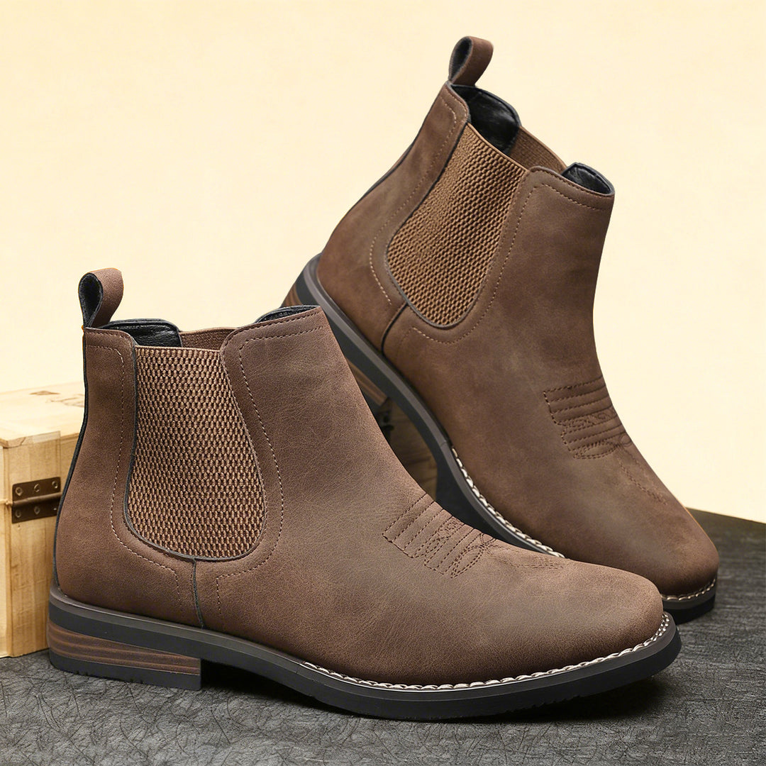Classic men's Chelsea boots made of synthetic leather