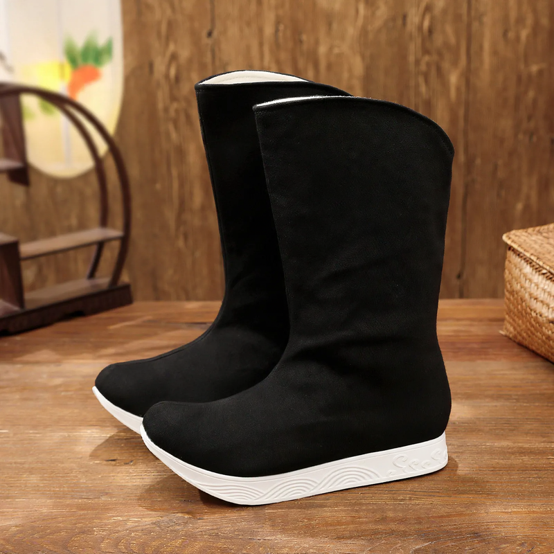 Traditional men's boots, retro style, lined