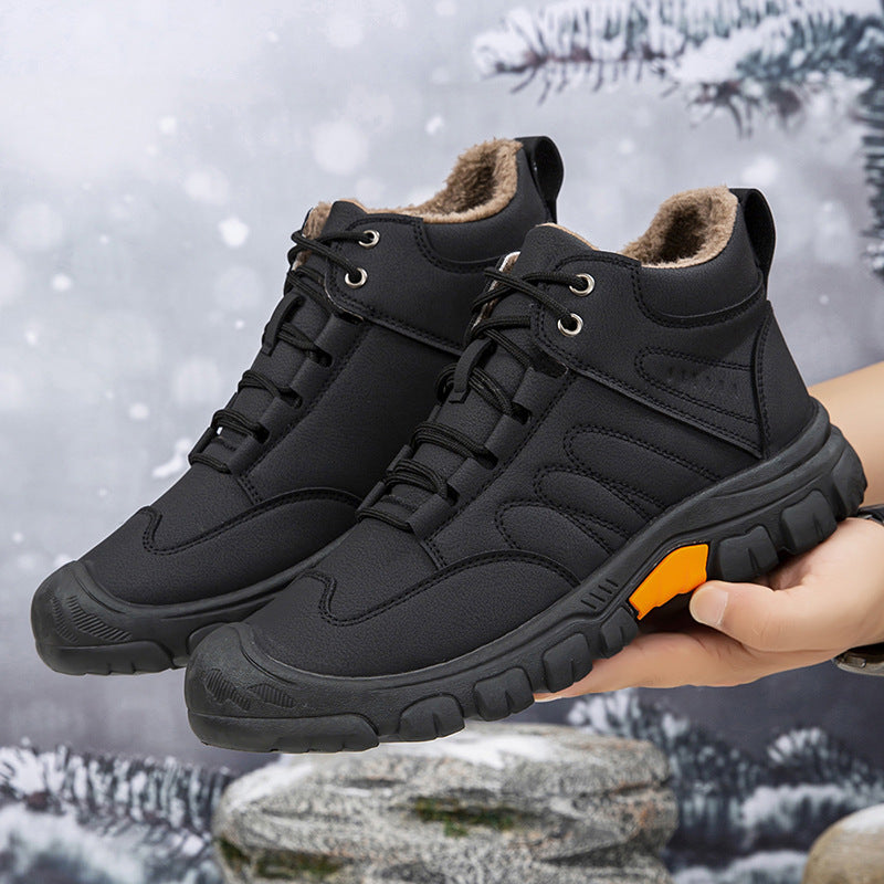 Padded men's winter boots with thick sole