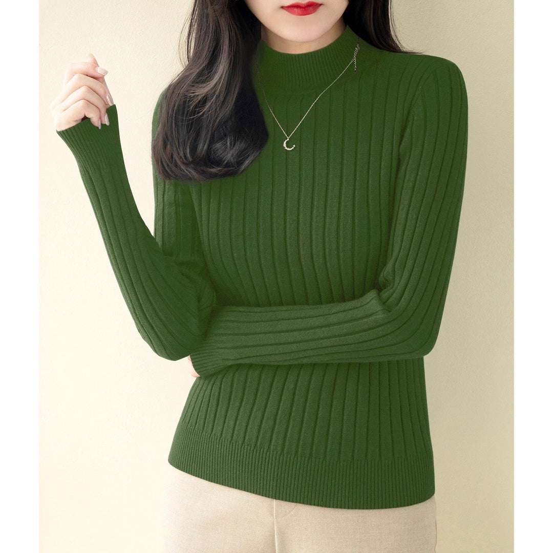 Women's knitted sweater with half standing collar, fitted