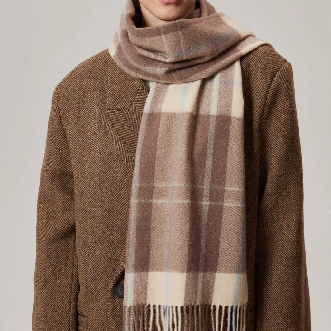 British wool scarf with fringes, checkered