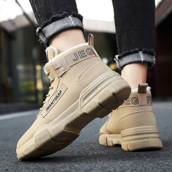 Padded men's winter boots, mid-height shaft