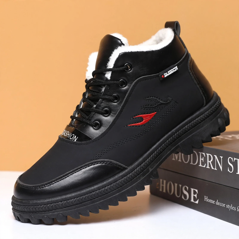 Insulated men's winter boots with non-slip sole