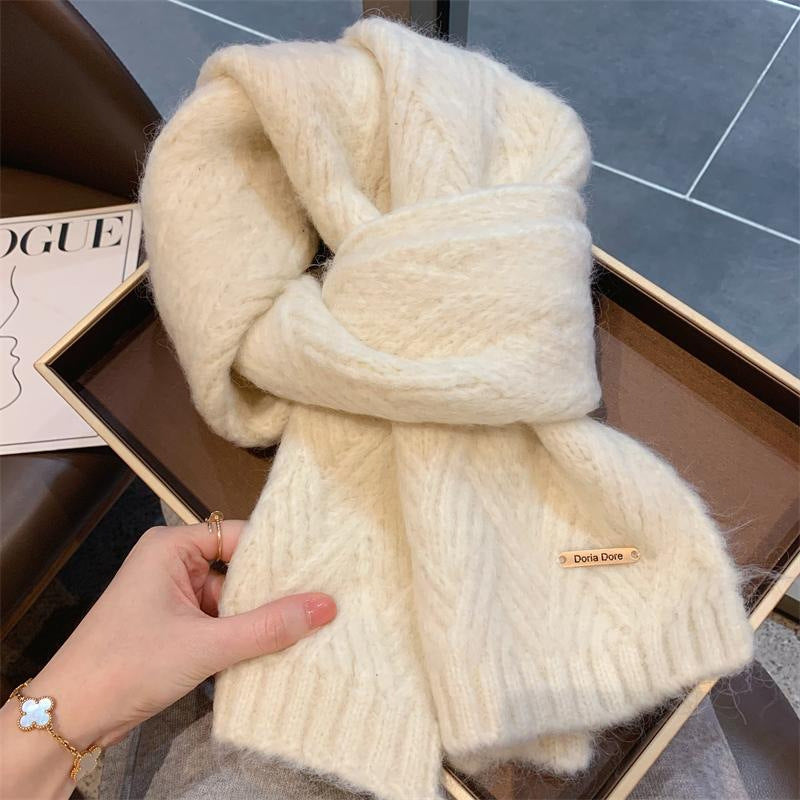 Knitted scarf made of alpaca wool blend for women