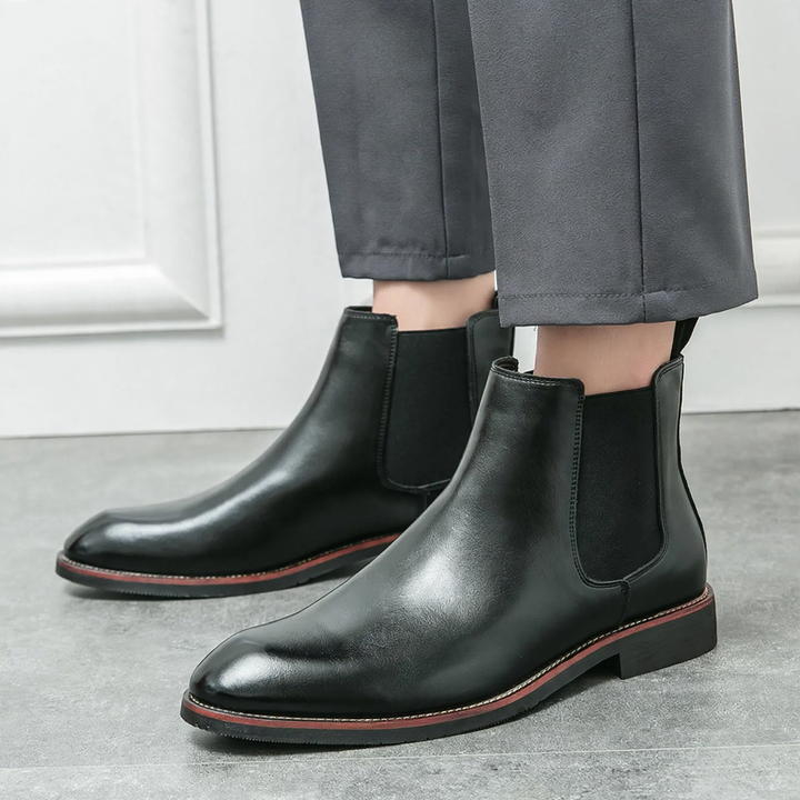 Fashionable men's Chelsea boots, pointed