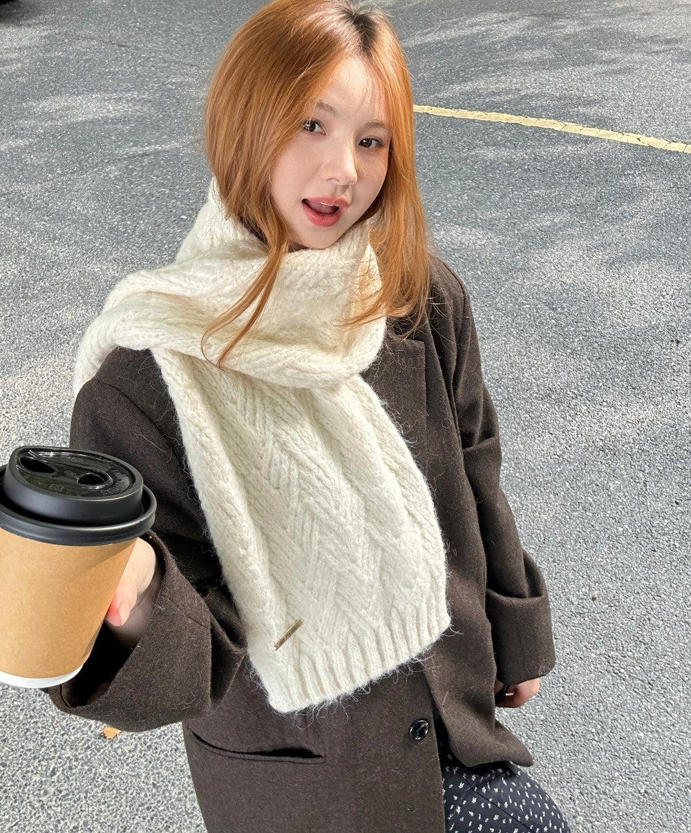 Knitted scarf made of alpaca wool