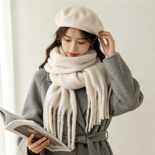 Warmer winter scarf with check pattern