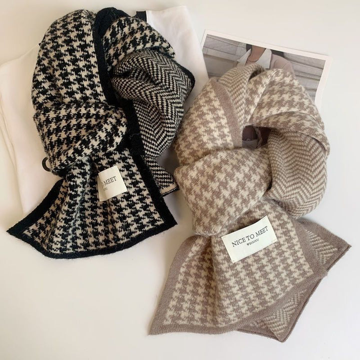 Knitted houndstooth scarf, 160cm
