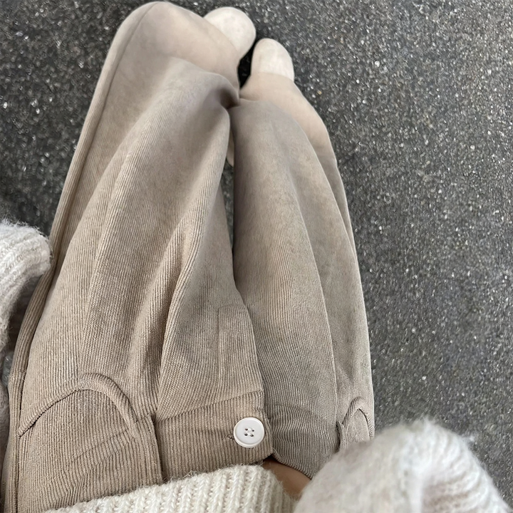 Women’s corduroy pants with wide leg, high waist