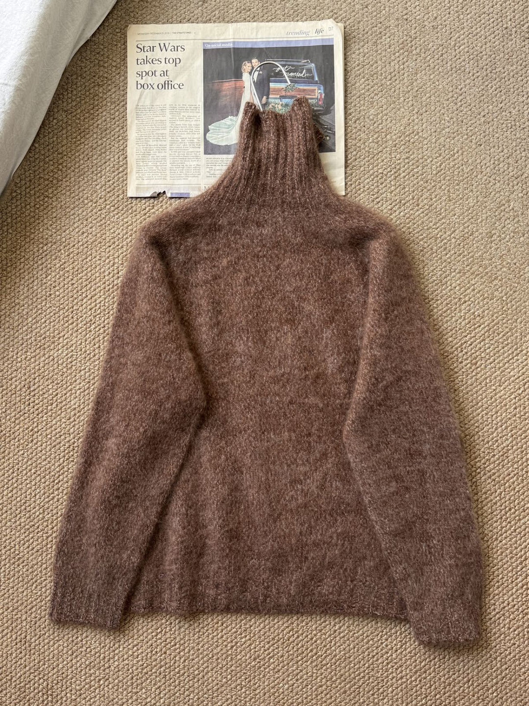 Women's turtleneck sweater made of 100% sheep wool, loose