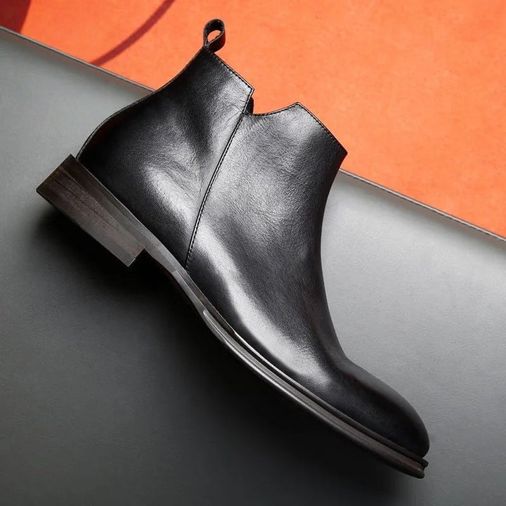 Fashionable men's Chelsea boots with side zipper