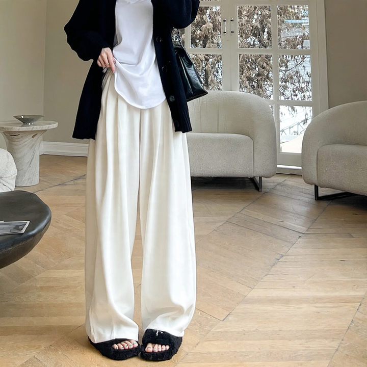 Women's corduroy trousers with wide legs and straight cut