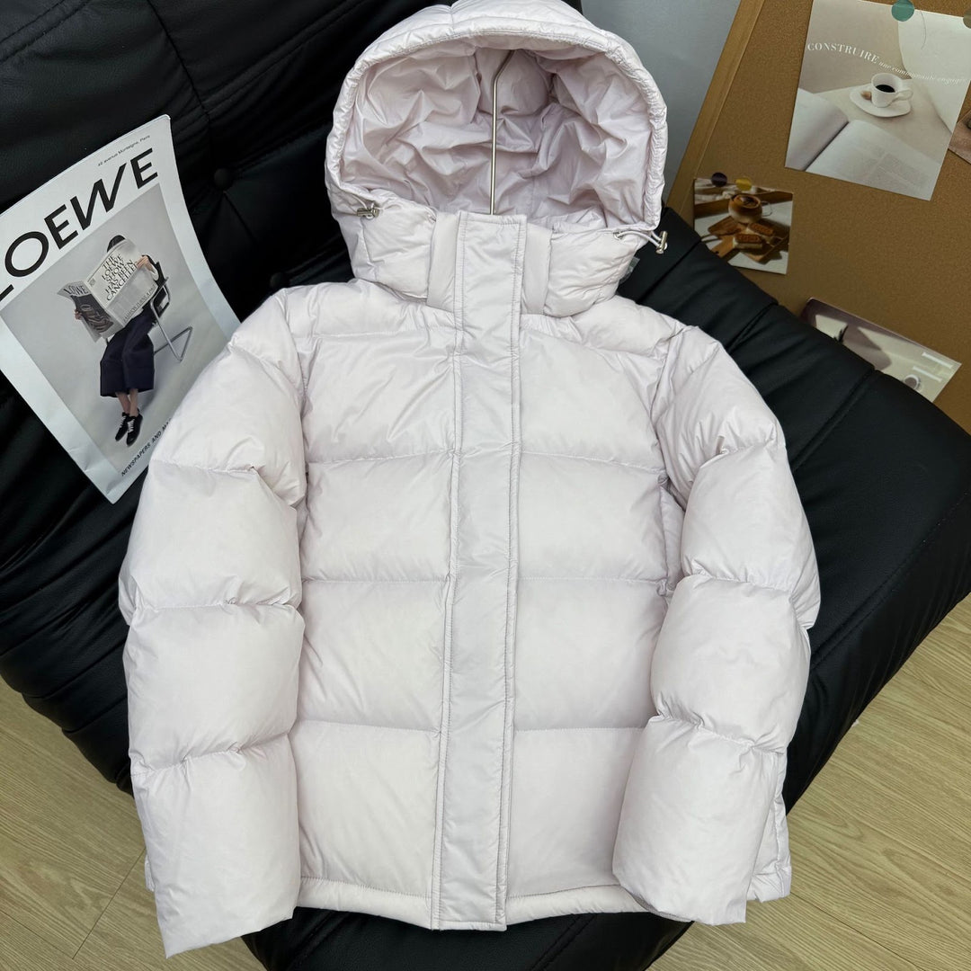 Short women's down jacket with detachable hood
