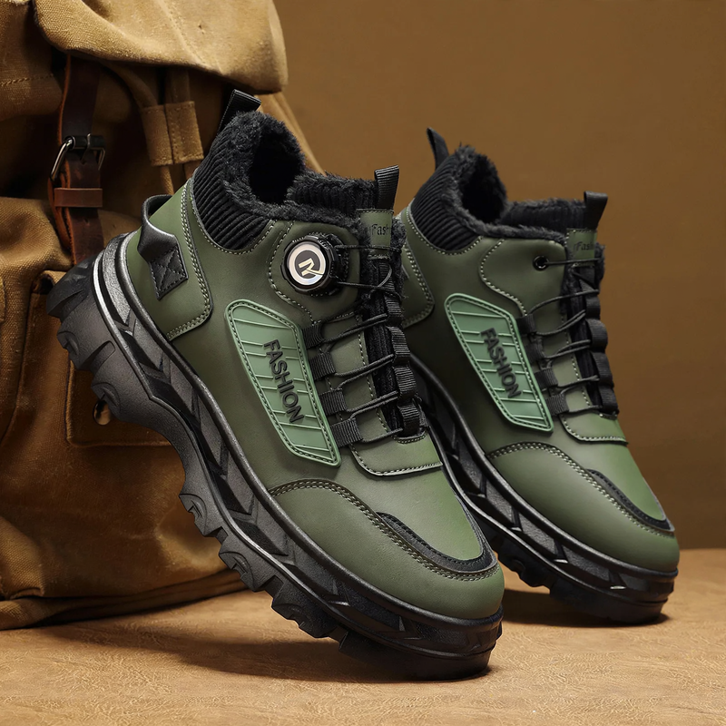 Robust men's ankle boots with platform sole