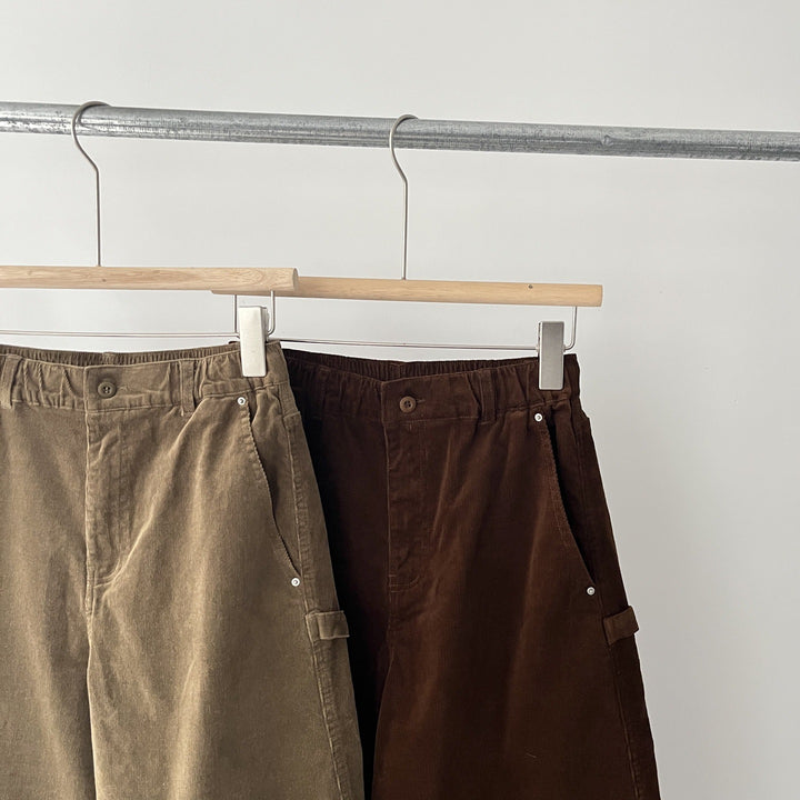 Casual corduroy cargo pants with elastic waistband
