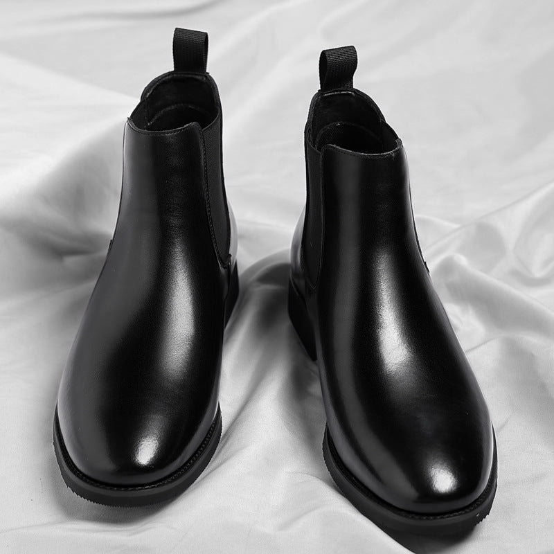 Classic men's Chelsea boots in retro style