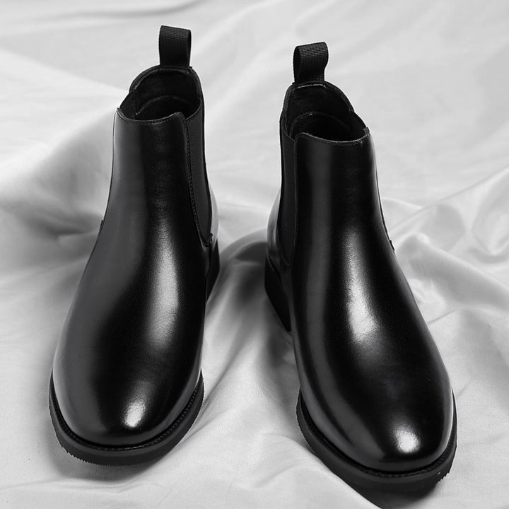 Classic men's Chelsea boots in retro style