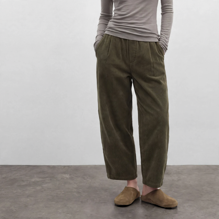 Women's corduroy pants with elastic waistband, tapered cut