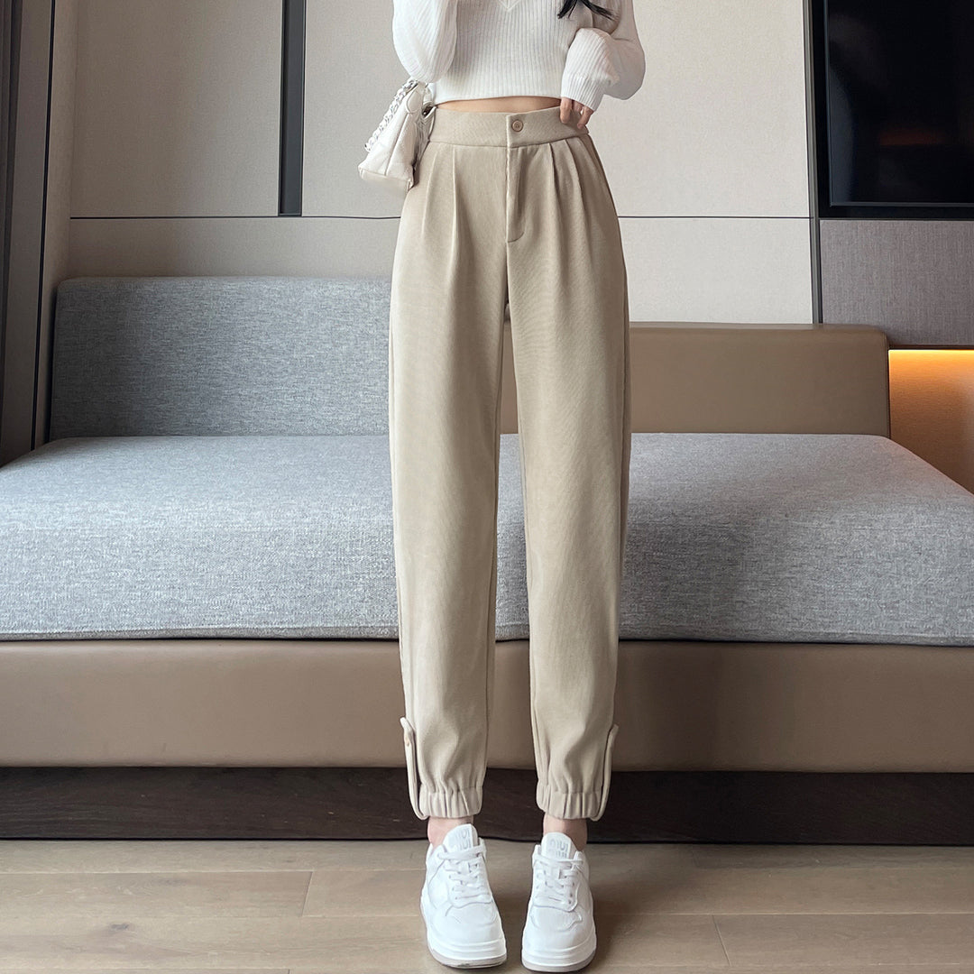 Ladies leisure pants made of chenille cord, elastic leg cuffs