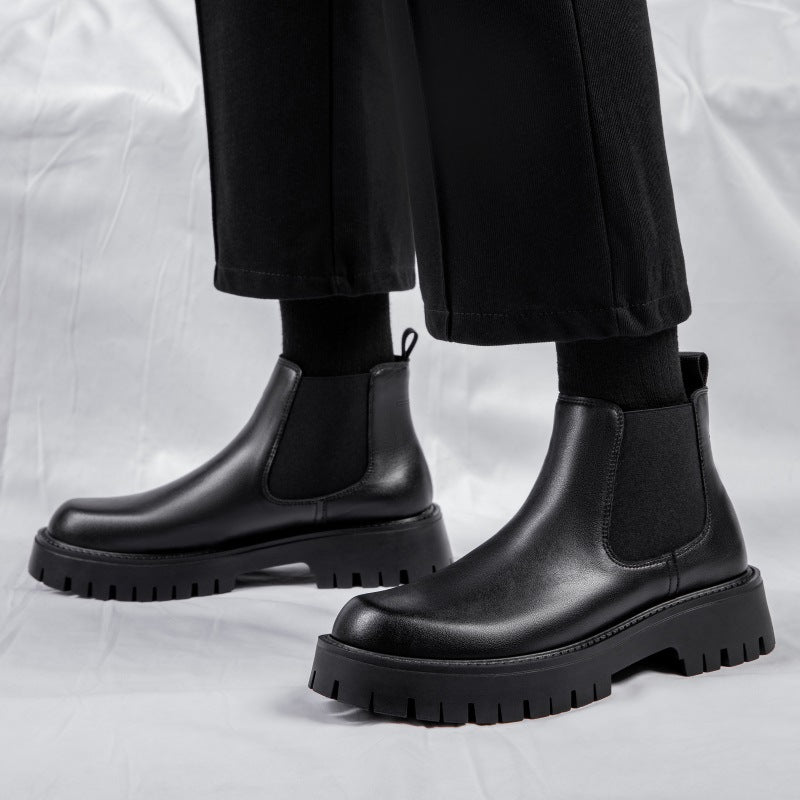 Warm men's Chelsea boots made of leather