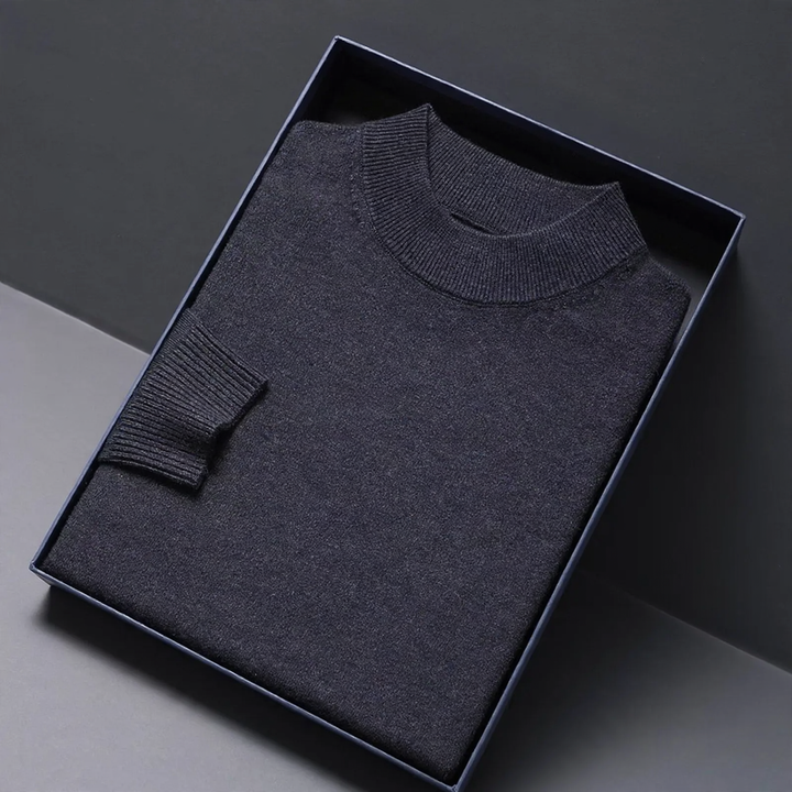 Men's wool pullover with roll collar, soft and warm