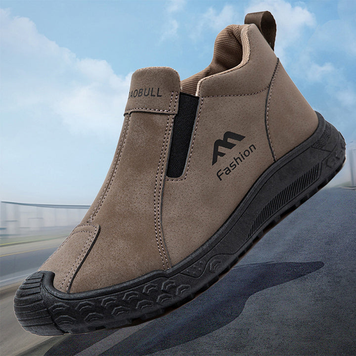 Padded men's winter boots, non-slip, mid-height shaft