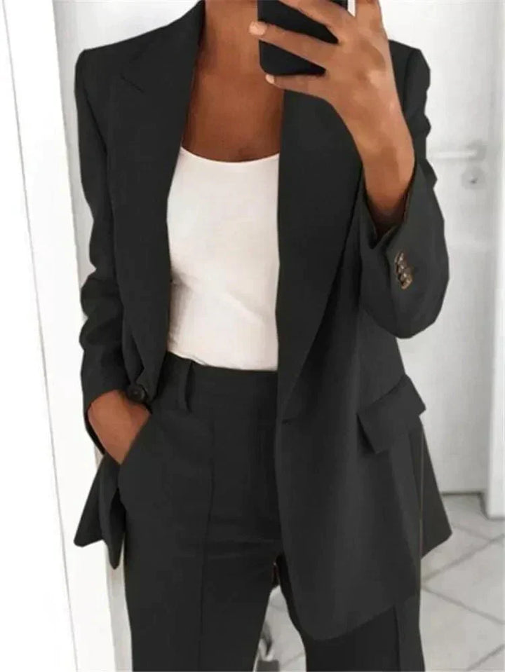 Lune London | Elegant pantsuit and jacket set for women