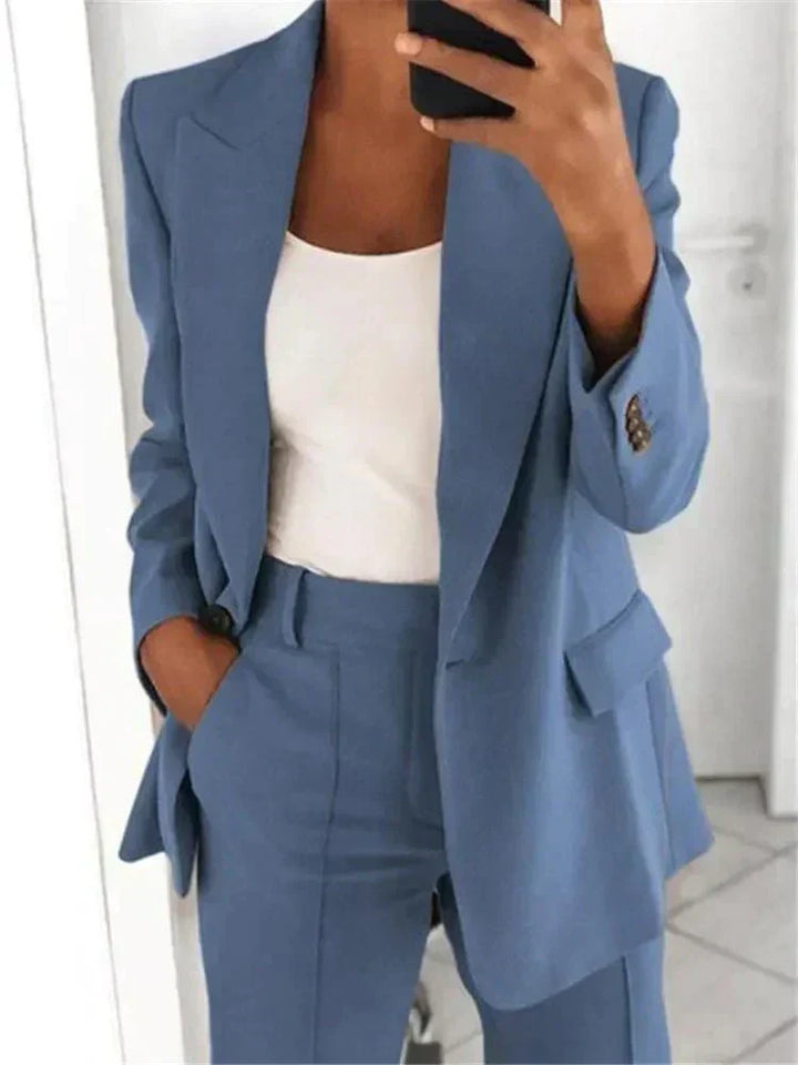 Lune London | Elegant pantsuit and jacket set for women