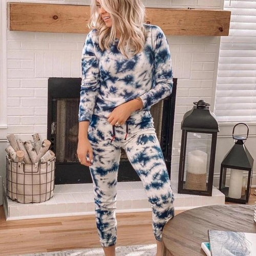 Ensemble de détente sportif pour femmes avec un design tie-dye unique et une coupe confortable Chic & Stil