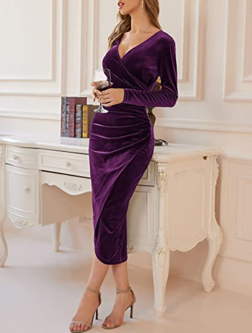 Lune London | Long-Sleeved Bodycon Midi Dress Made Of Velvet