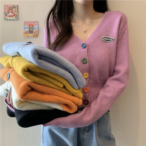 Gilet décontracté pour femmes avec des boutons colorés et col en V Chic & Stil