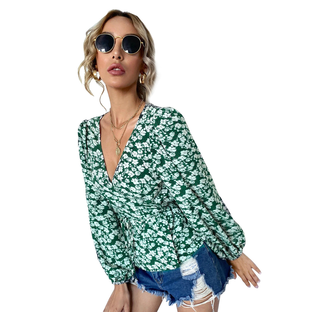 Blouse enveloppante pour femmes avec motif floral et manches bouffantes Chic & Stil