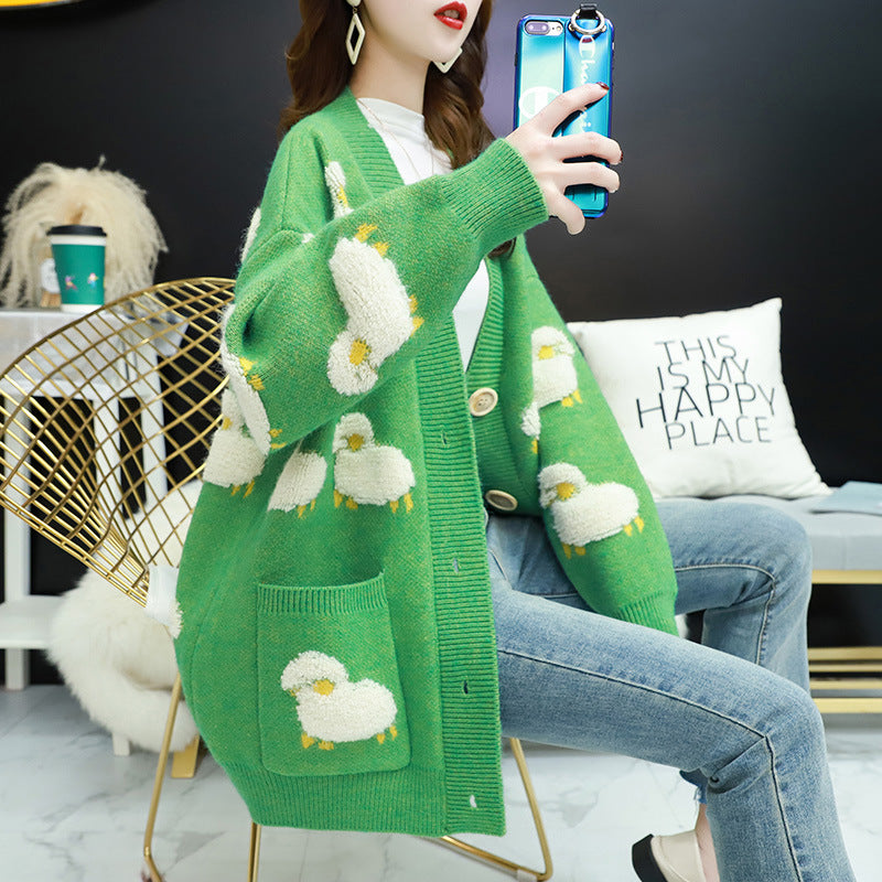 Cardigan femme avec motif de mouton ludique et grands boutons Chic & Stil