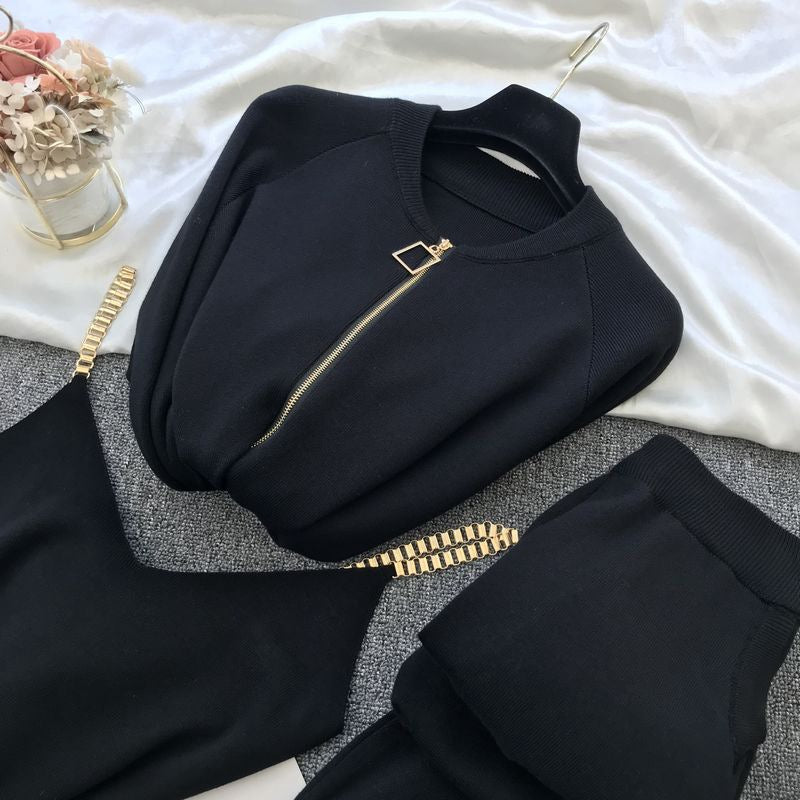 Lune London women's sporty loungewear set with zip and loose fit