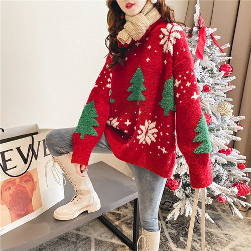 Comfortable Christmas sweater for women with decorative patterns of trees and snowflakes Amarae
