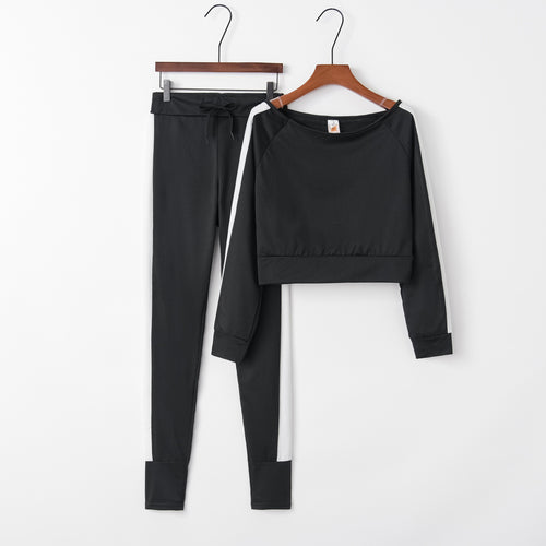Ensemble de loungewear sportif pour femmes avec top court et pantalons ajustés Chic & Stil