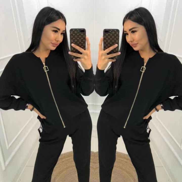 Lune London women's sporty loungewear set with zip and loose fit