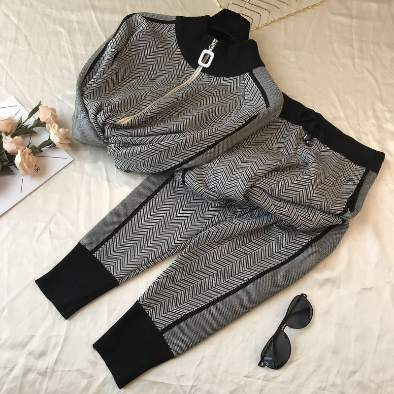 Lune London geometric pattern knit lounge set for women with elegant zipper