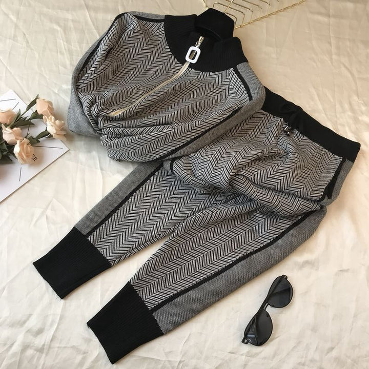 Lune London geometric pattern knit lounge set for women with elegant zipper