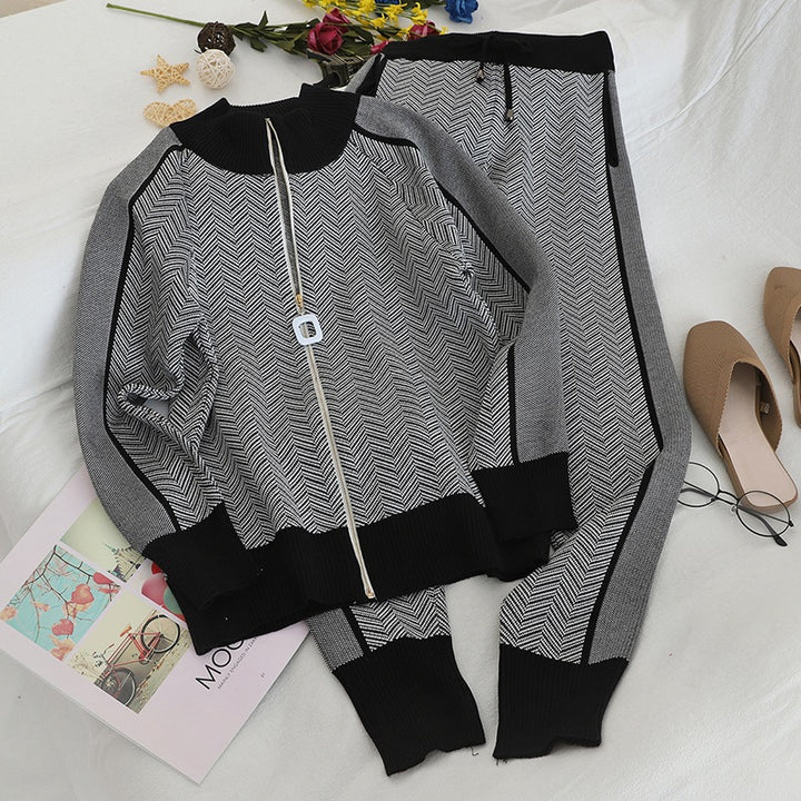 Lune London geometric pattern knit lounge set for women with elegant zipper