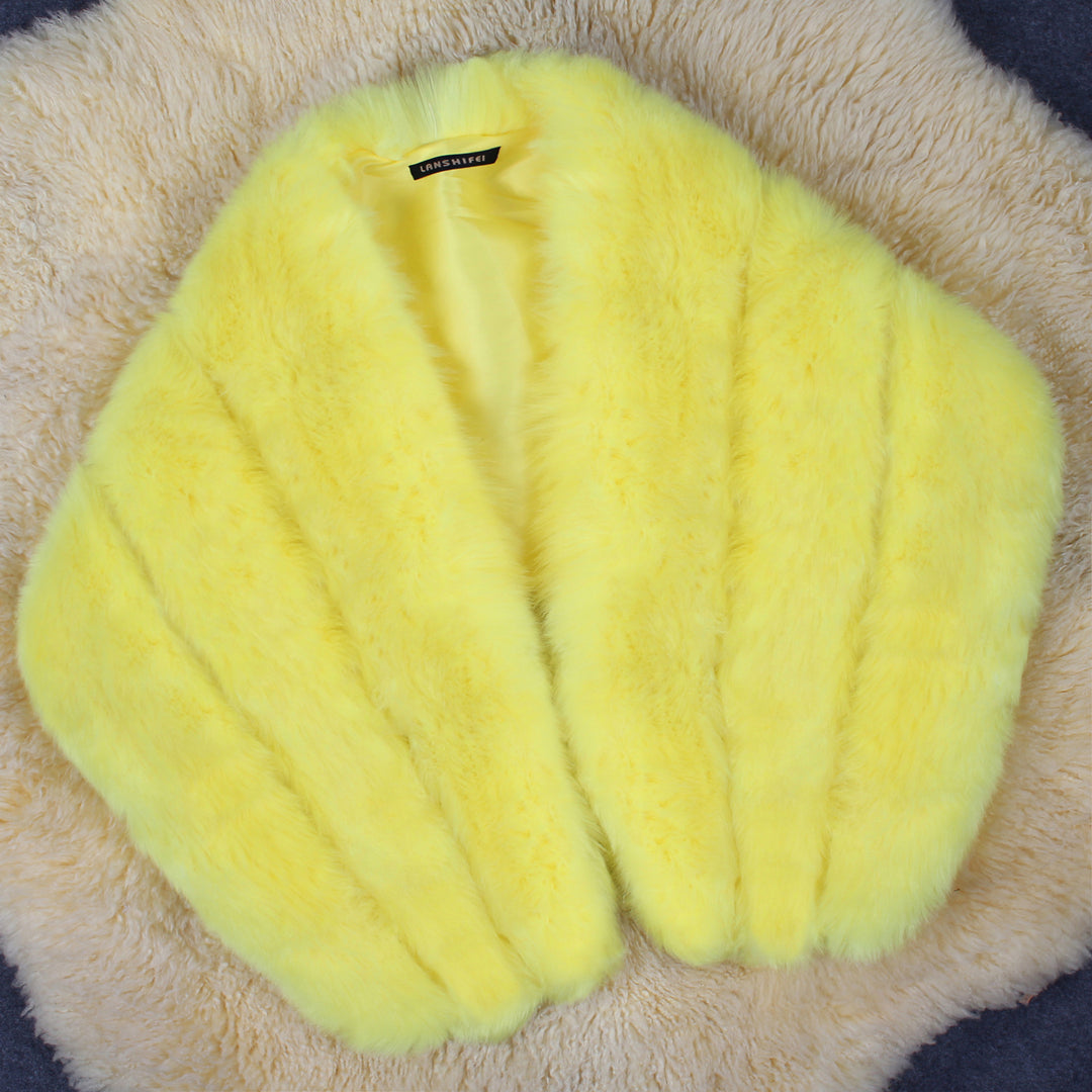 Ladies Elegant Cape in Faux Fur Lune London