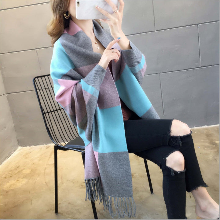 Soft plaid coat for women with fringes and open cut Lune London
