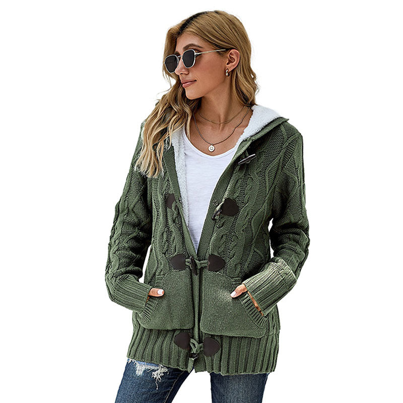 Cardigan pour femmes avec col haut et détails confortables de boutons Chic & Stil