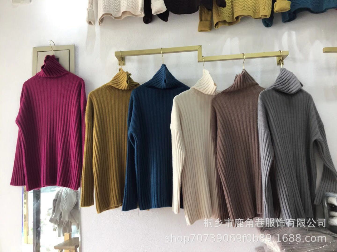 Chunky knit pullover for women with high collar and fine ribbed structure Lune London